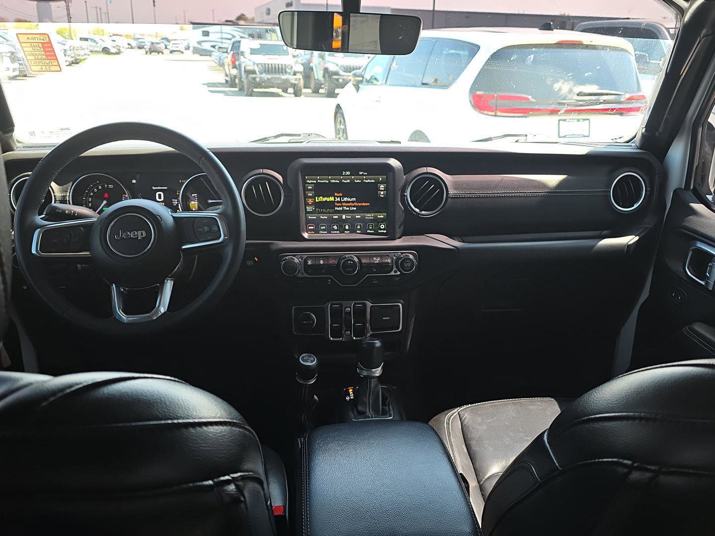 Used 2023 Jeep Wrangler Unlimited Sahara w/ Cold Weather Group AWD/4WD image 30