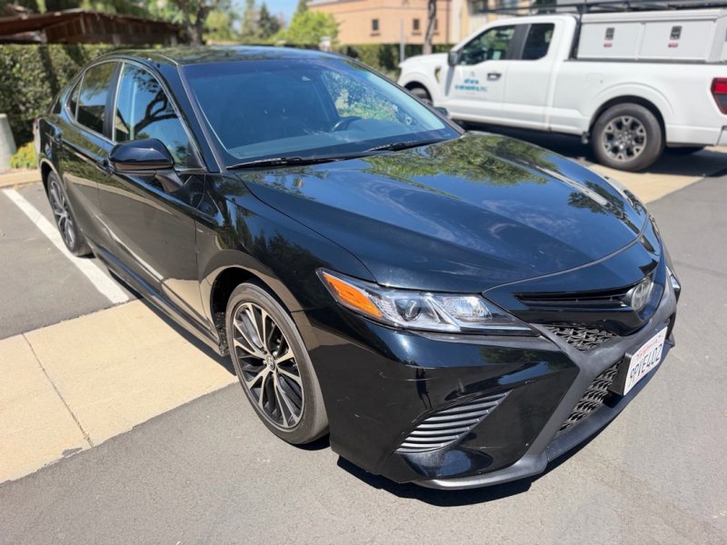 Used 2019 Toyota Camry SE FWD image 11