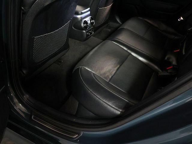 Used 2022 Kia Stinger GT1 AWD/4WD image 28