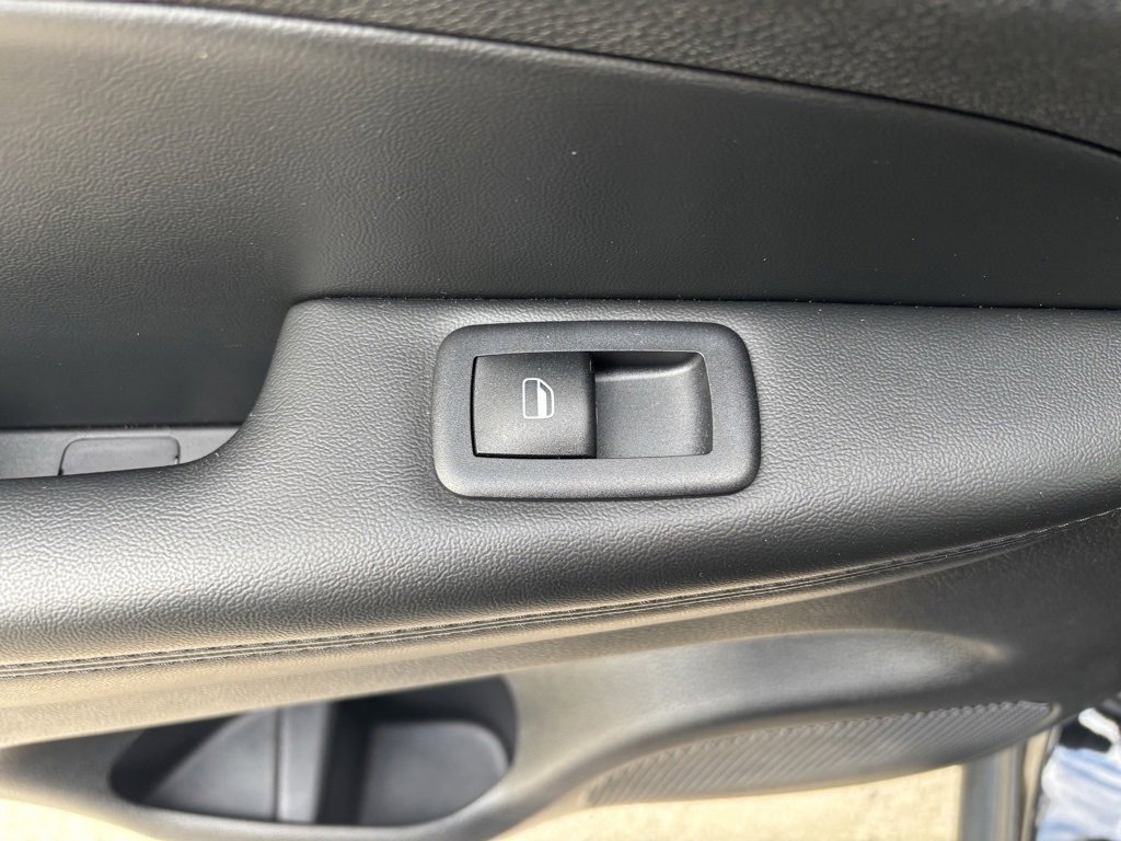 Used 2022 Jeep Grand Cherokee Limited w/ Technology Group image 22