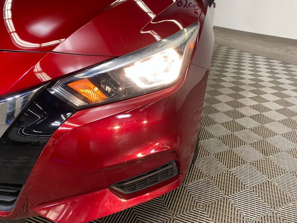 Used 2020 Nissan Versa SV w/ Trunk Package FWD image 7