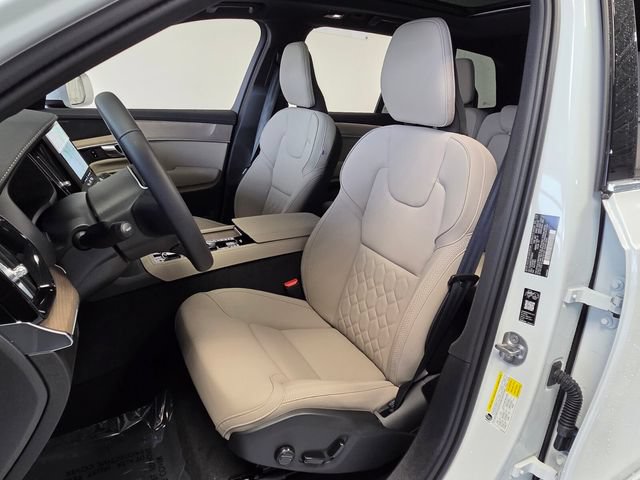 New 2026 Volvo XC90 T8 Plus w/ Protection Package Premier AWD/4WD image 8