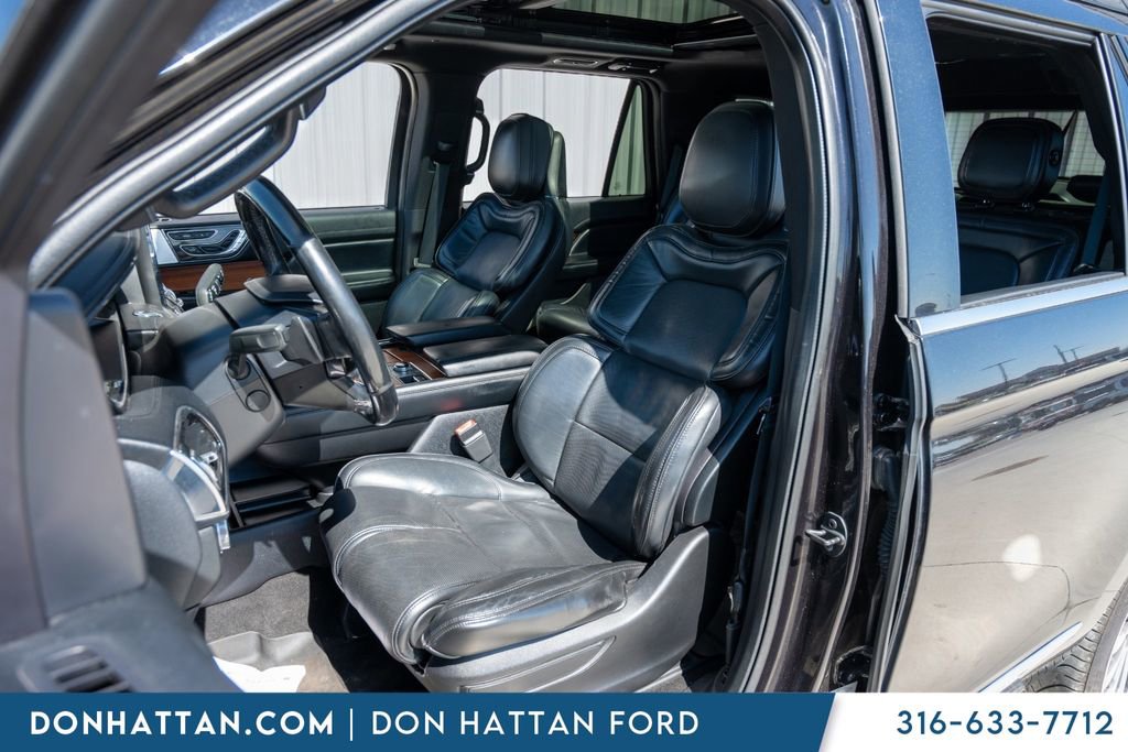 Used 2019 Lincoln Navigator Reserve image 4