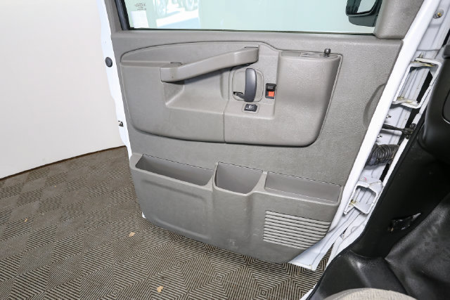 Used 2025 GMC Savana 3500 Extended w/ Driver Convenience Package RWD image 29