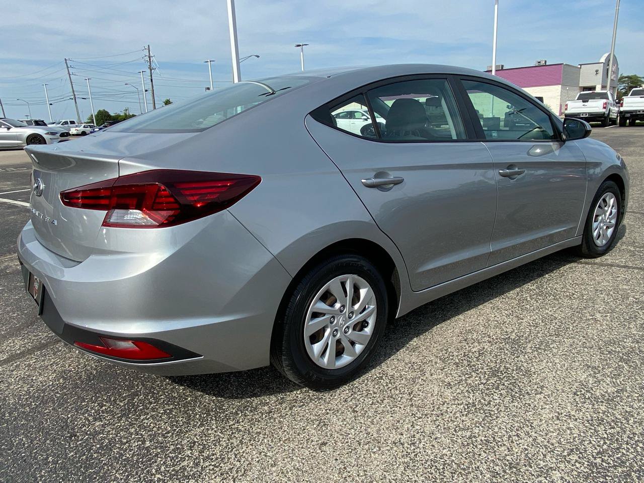 Used 2020 Hyundai Elantra SE FWD image 7