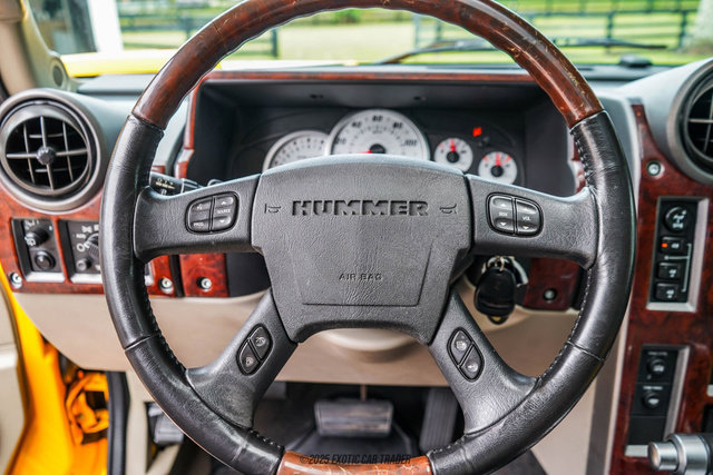Used 2003 HUMMER H2 w/ Preferred Equipment Group image 20