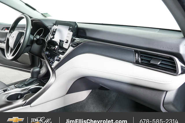 Used 2022 Toyota Camry LE FWD image 21