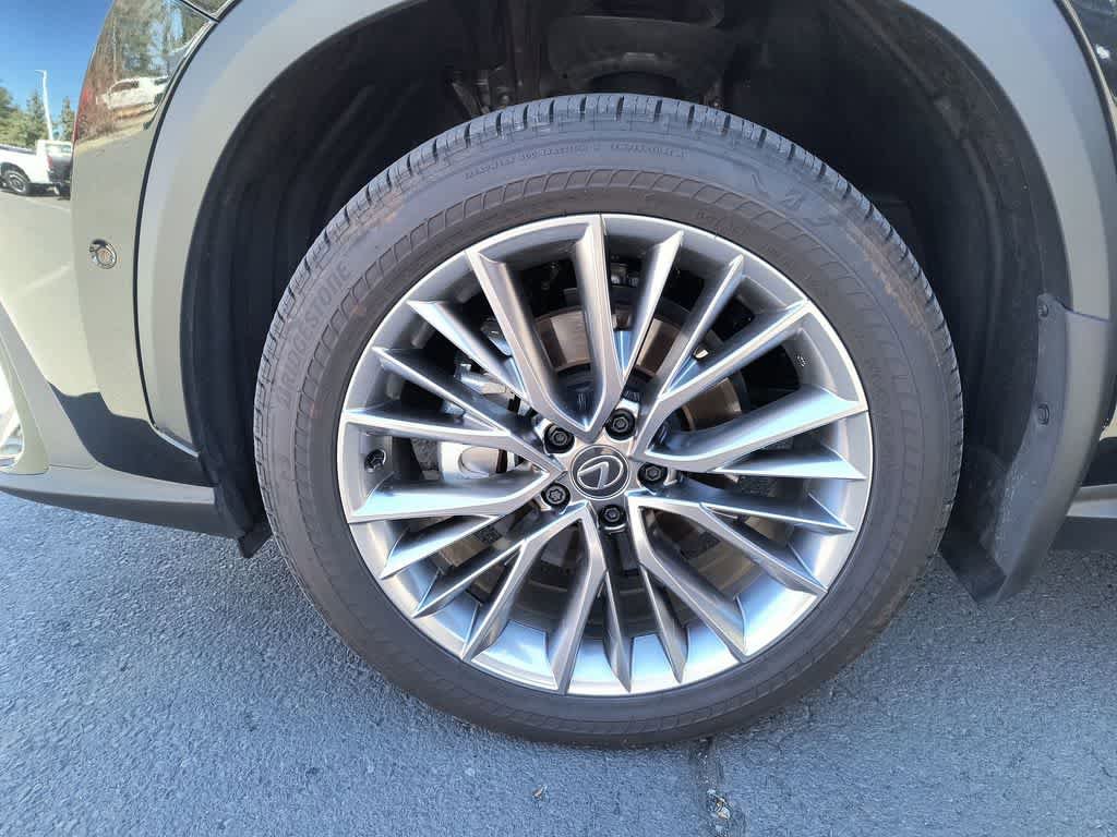 Used 2025 Lexus NX 350h AWD w/ Luxury Package image 10