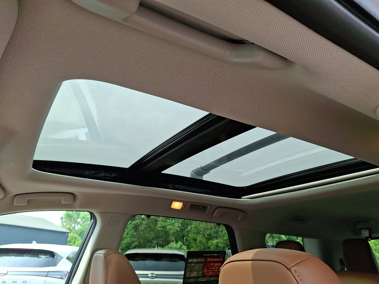 Certified 2023 Nissan Pathfinder Platinum w/ Black Appearance Package image 17