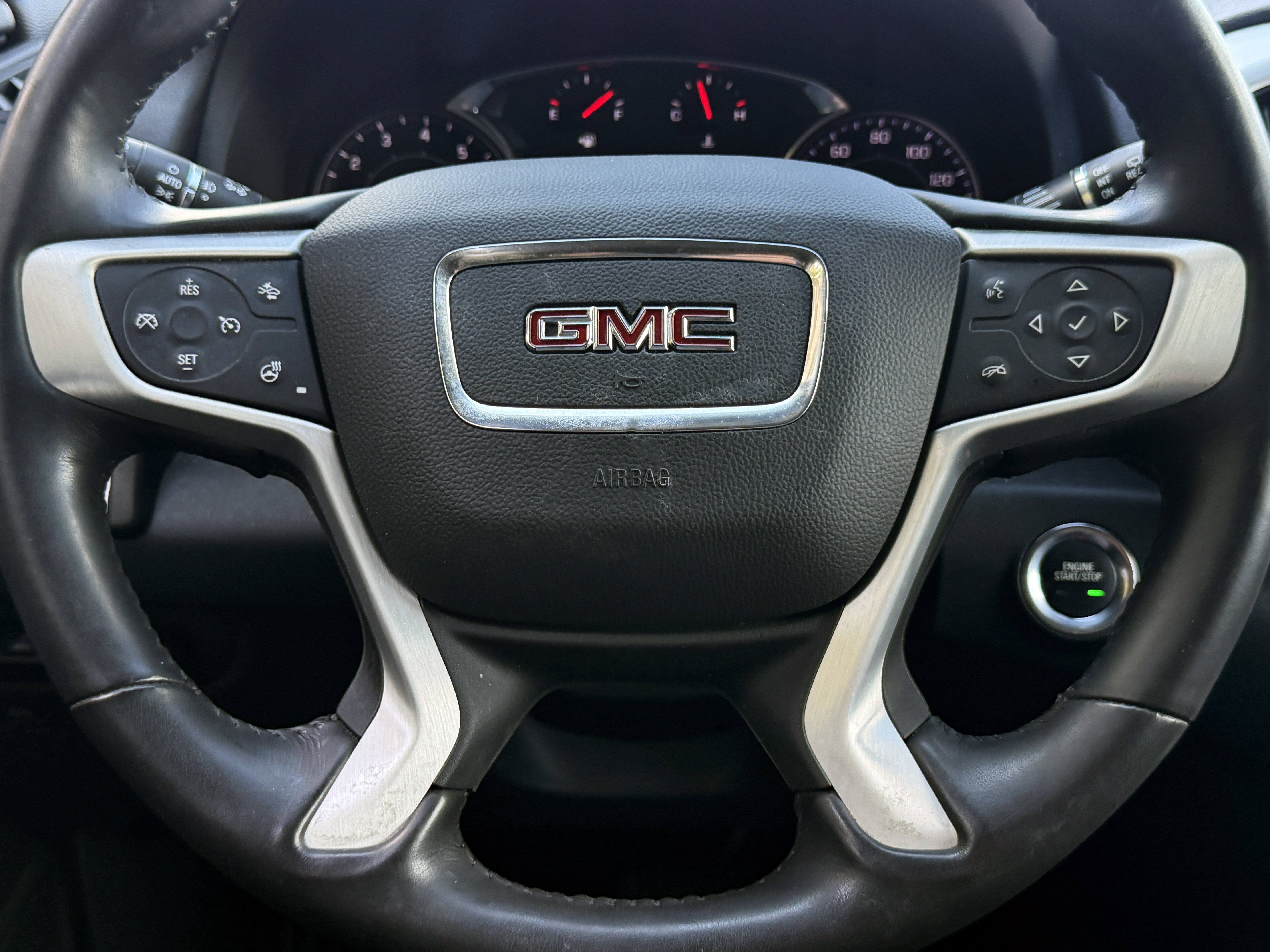 Used 2022 GMC Terrain SLT w/ Tech Package FWD image 16