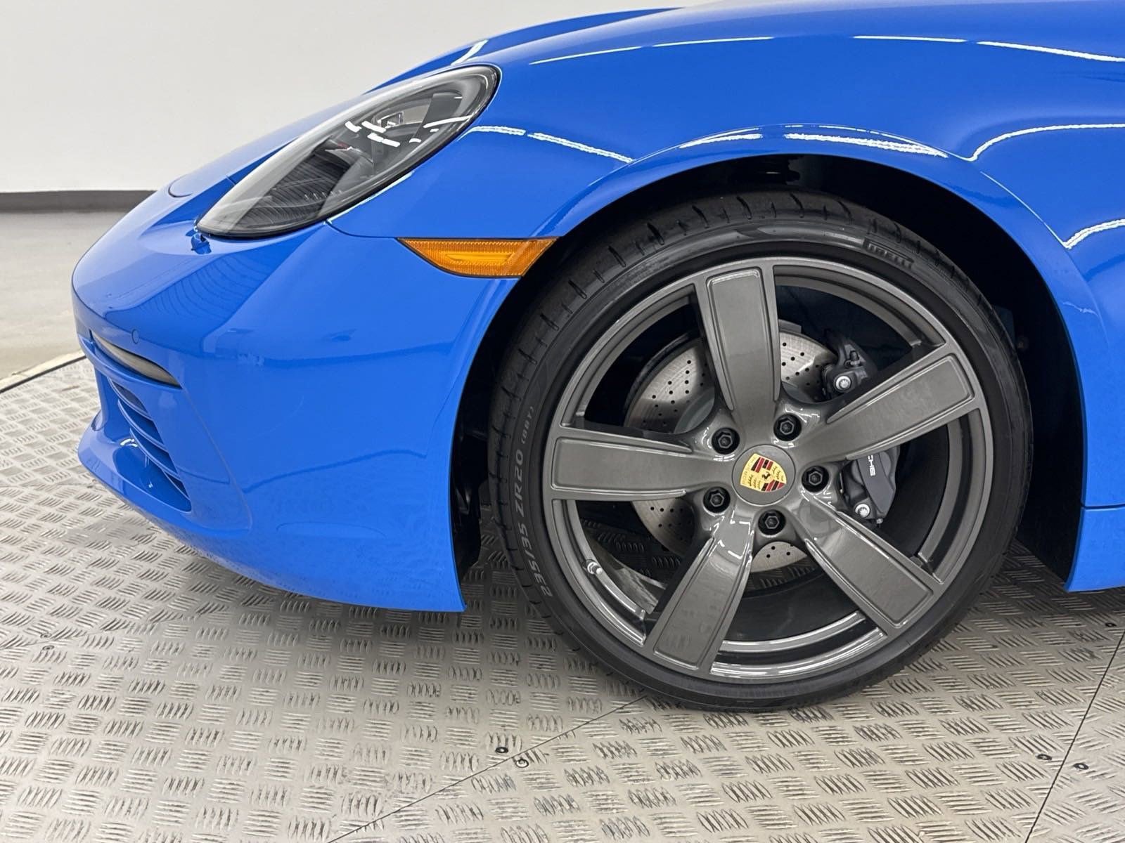 New 2025 Porsche 718 Cayman image 12