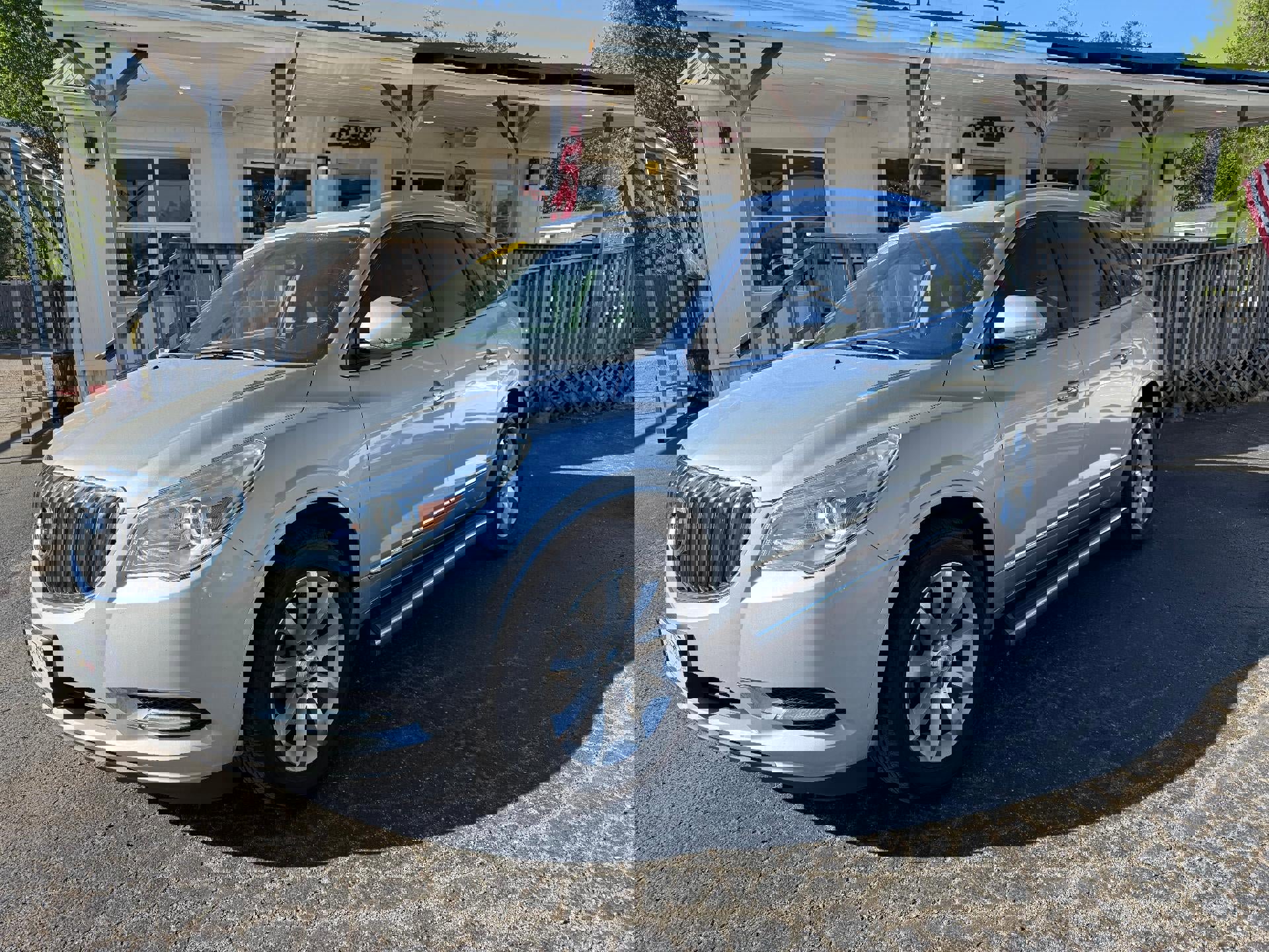 Used 2017 Buick Enclave Premium image 2