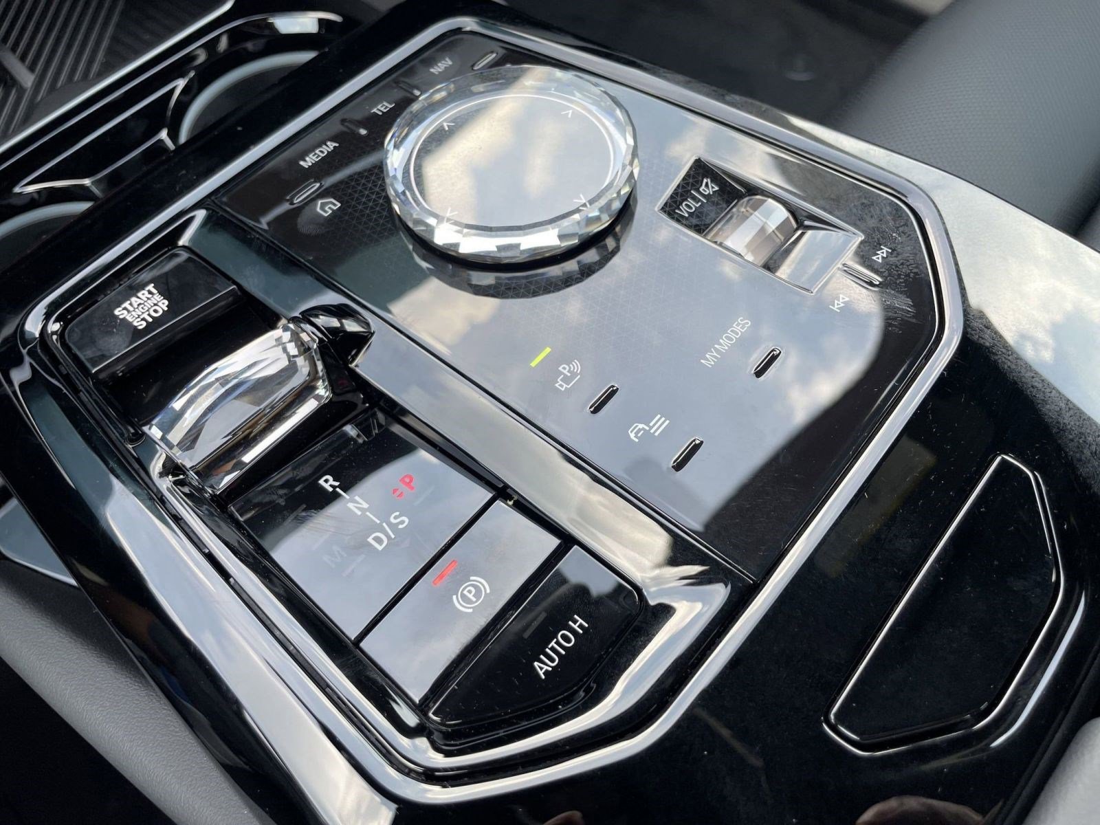 Used 2026 BMW 530i w/ Executive Package image 18