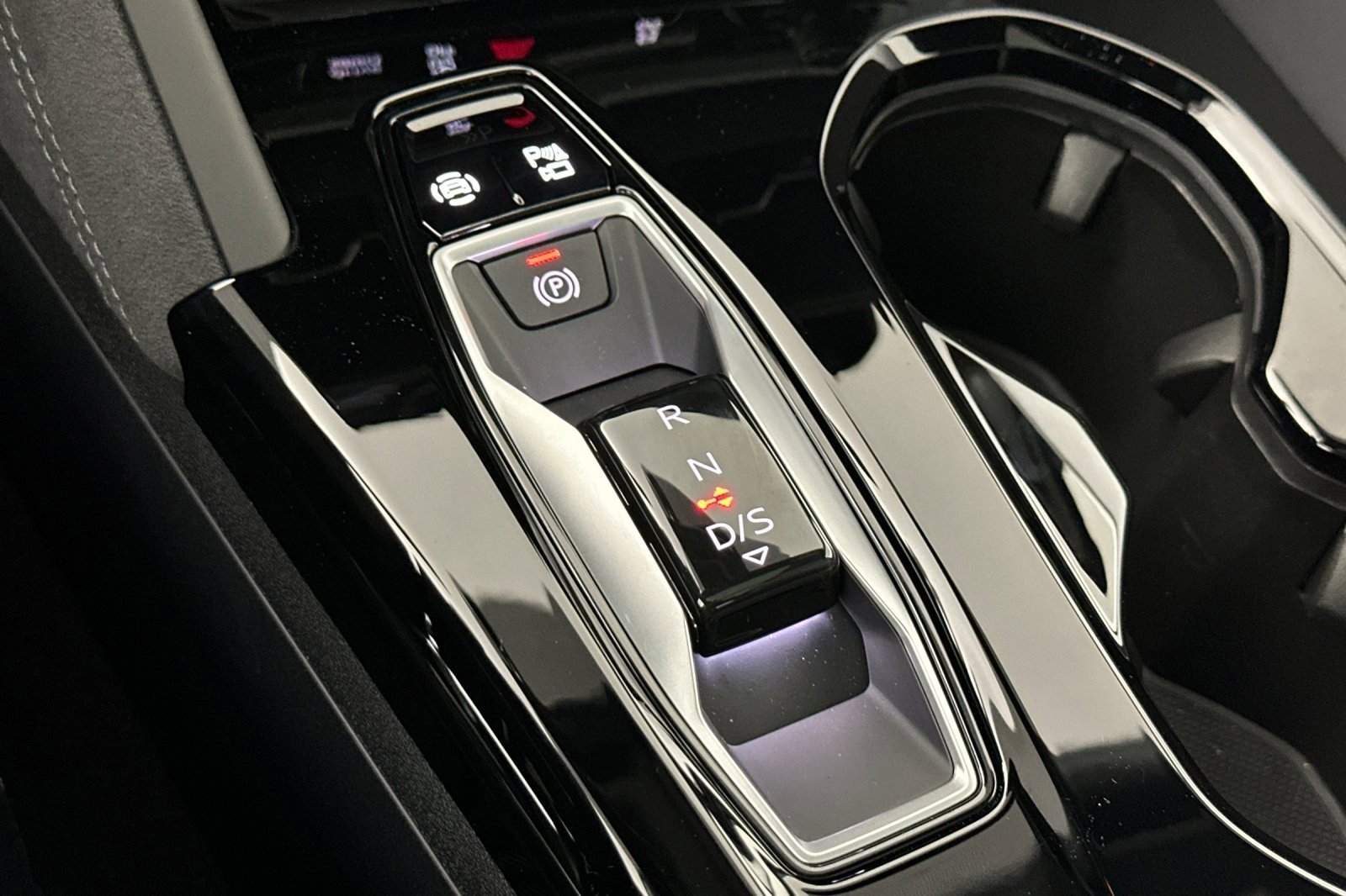 New 2025 Audi SQ5 Prestige image 21