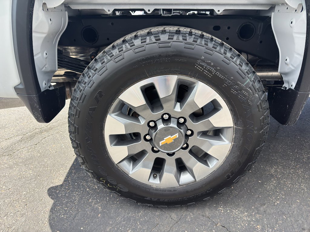 New 2026 Chevrolet Silverado 2500 Custom w/ Custom Value Package image 9