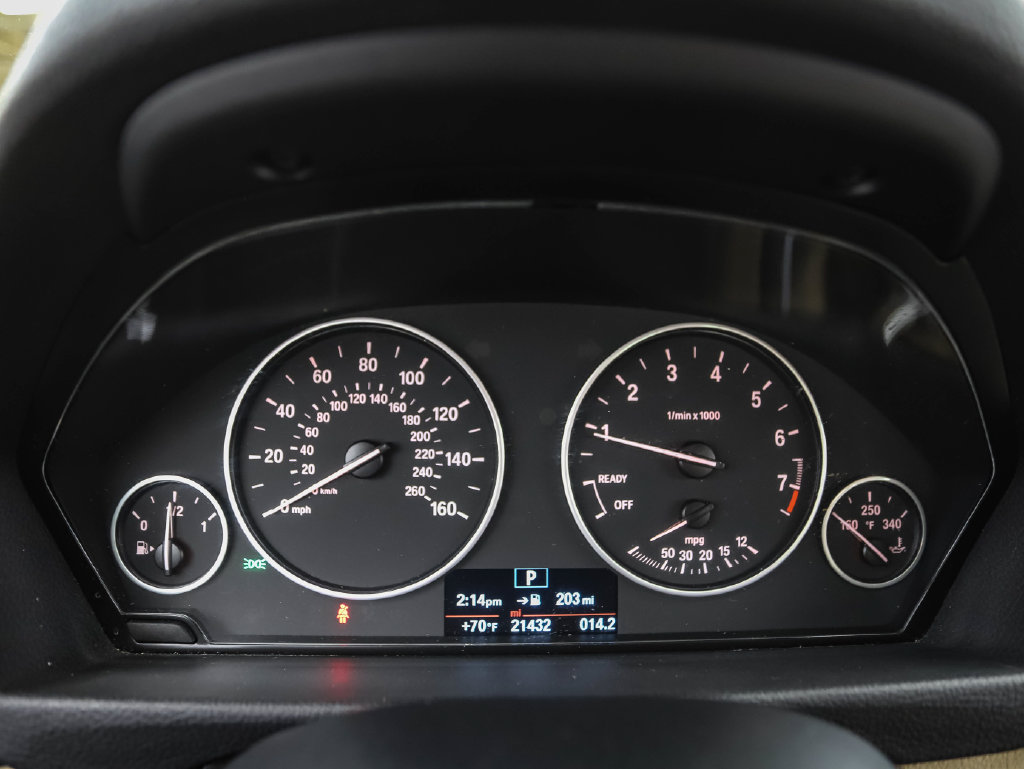 Used 2018 BMW 320i xDrive Sedan AWD/4WD image 14