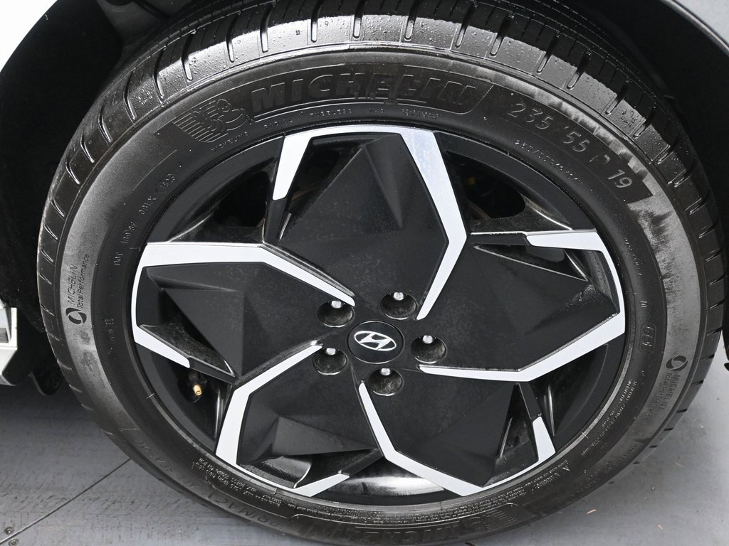 Used 2024 Hyundai Ioniq 5 Limited image 42