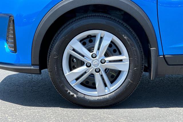 New 2025 Nissan Kicks Play S image 30