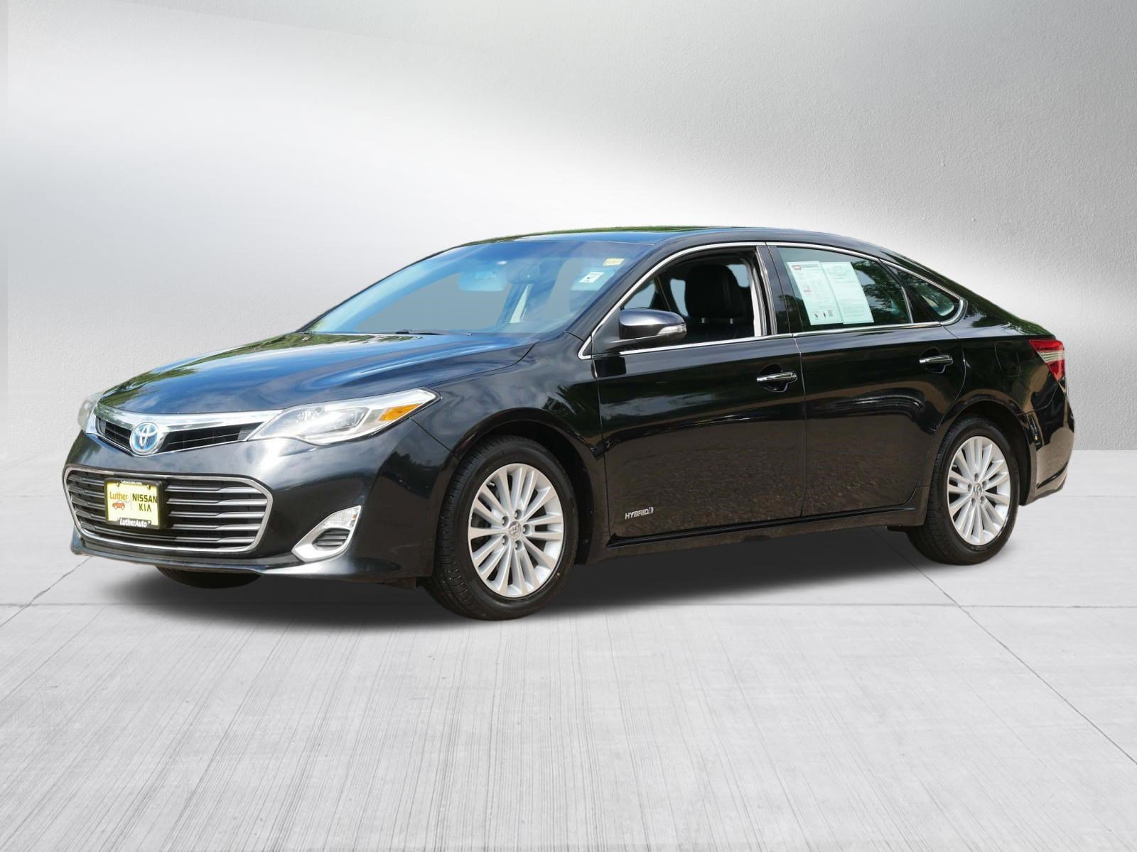 Used 2014 Toyota Avalon XLE Premium FWD image 3