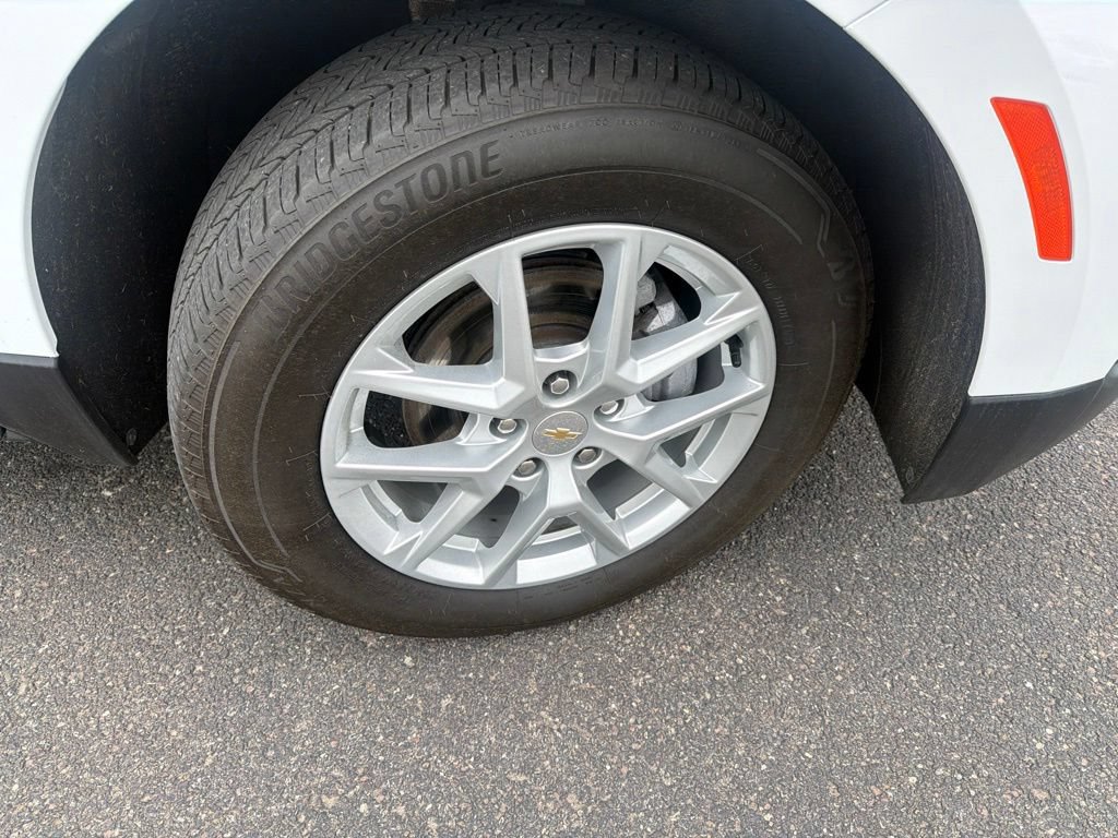 Used 2024 Chevrolet Equinox LT w/ LPO, Floor Liner Package AWD/4WD image 9