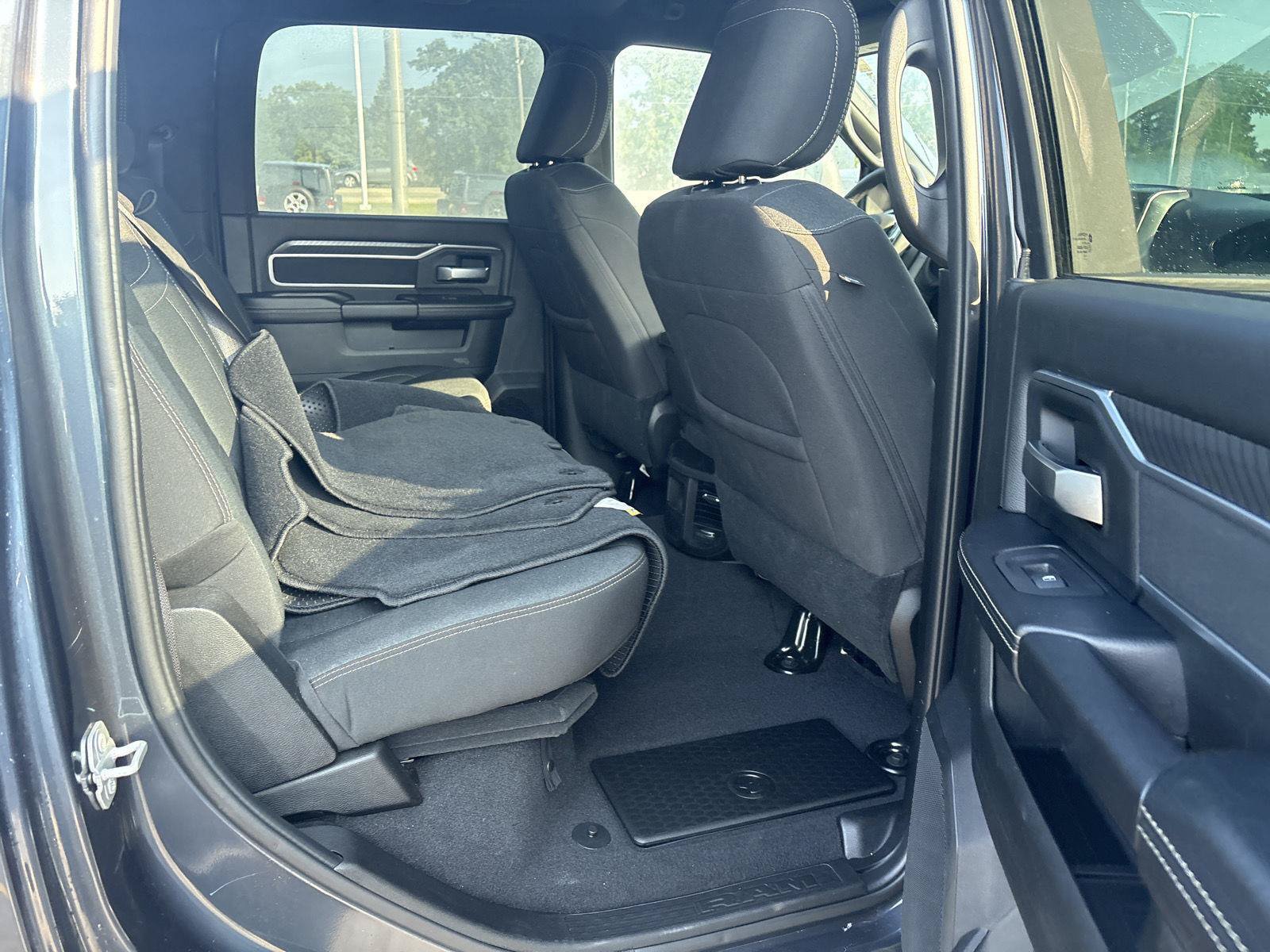 Used 2025 RAM 2500 Big Horn AWD/4WD image 12