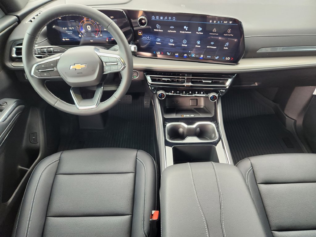 New 2026 Chevrolet Traverse LT w/ LPO, Floor Liner Package FWD image 18