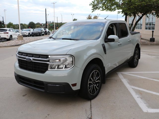 Used 2023 Ford Maverick Lariat w/ Lariat Luxury Package FWD image 3