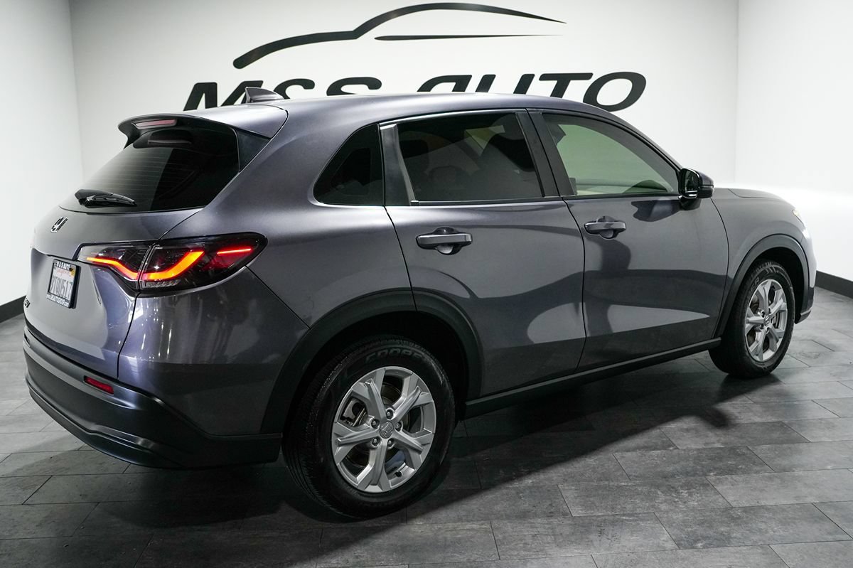 Used 2024 Honda HR-V LX image 4