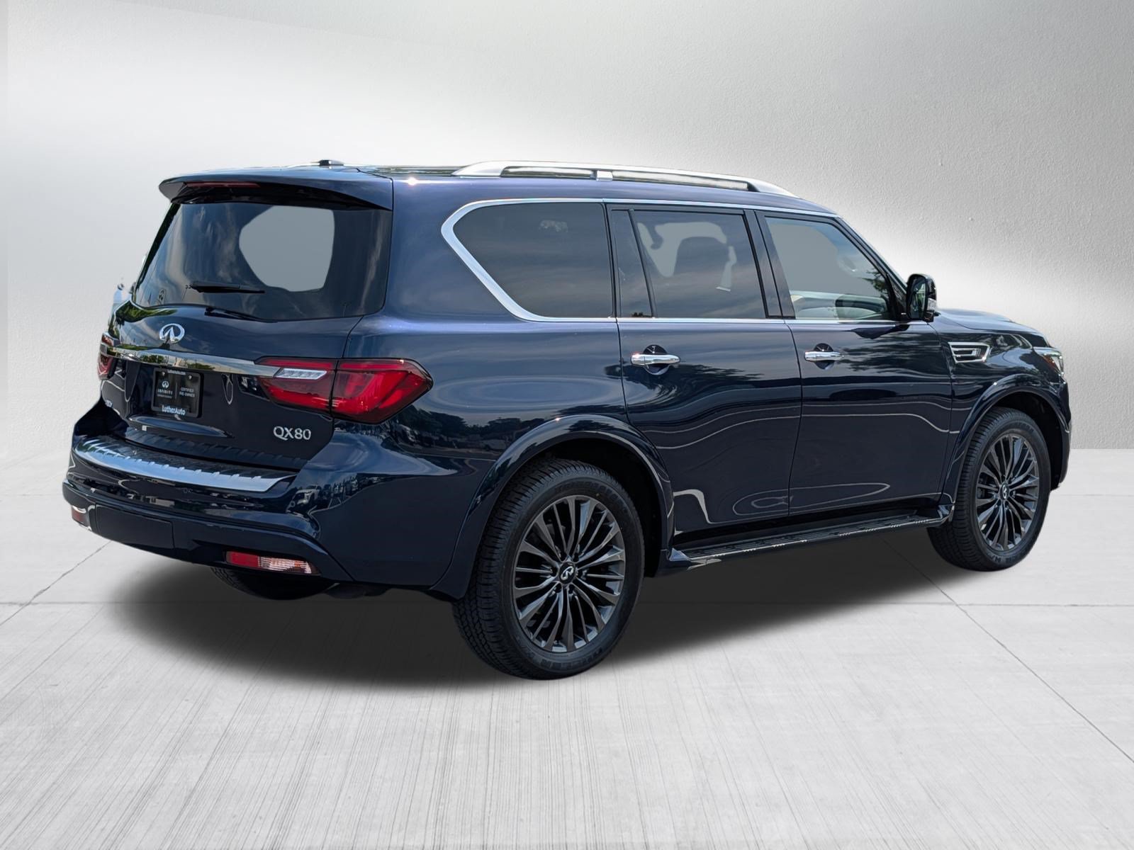 Certified 2024 INFINITI QX80 Sensory AWD/4WD image 7