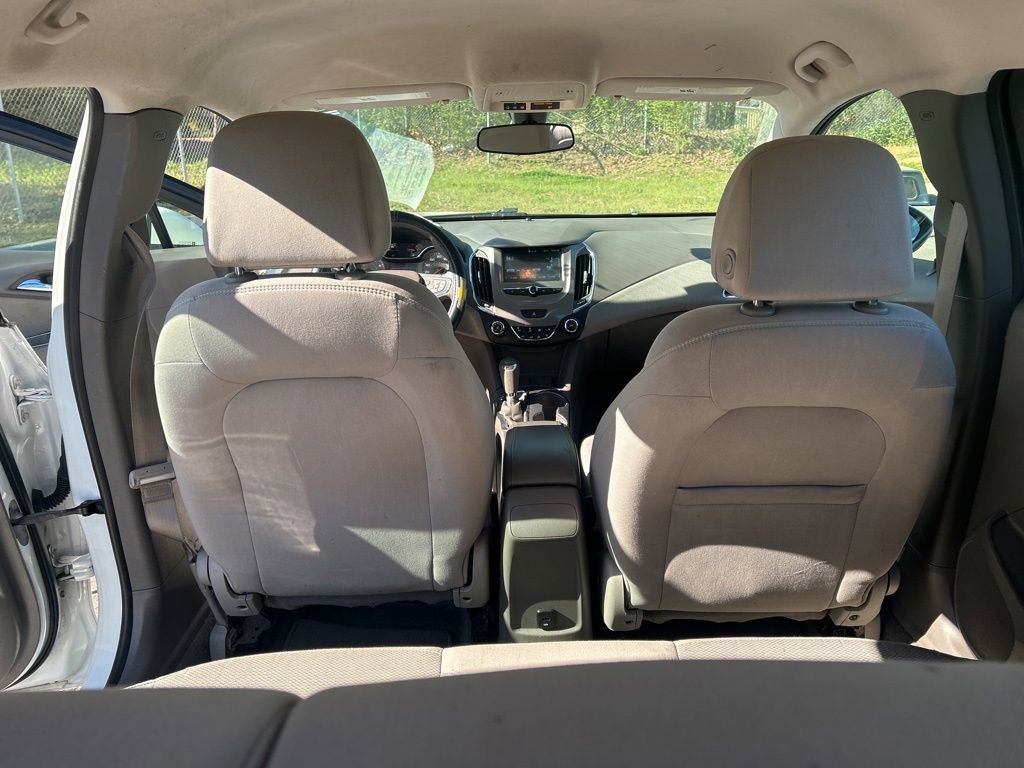 Used 2018 Chevrolet Cruze LT image 20