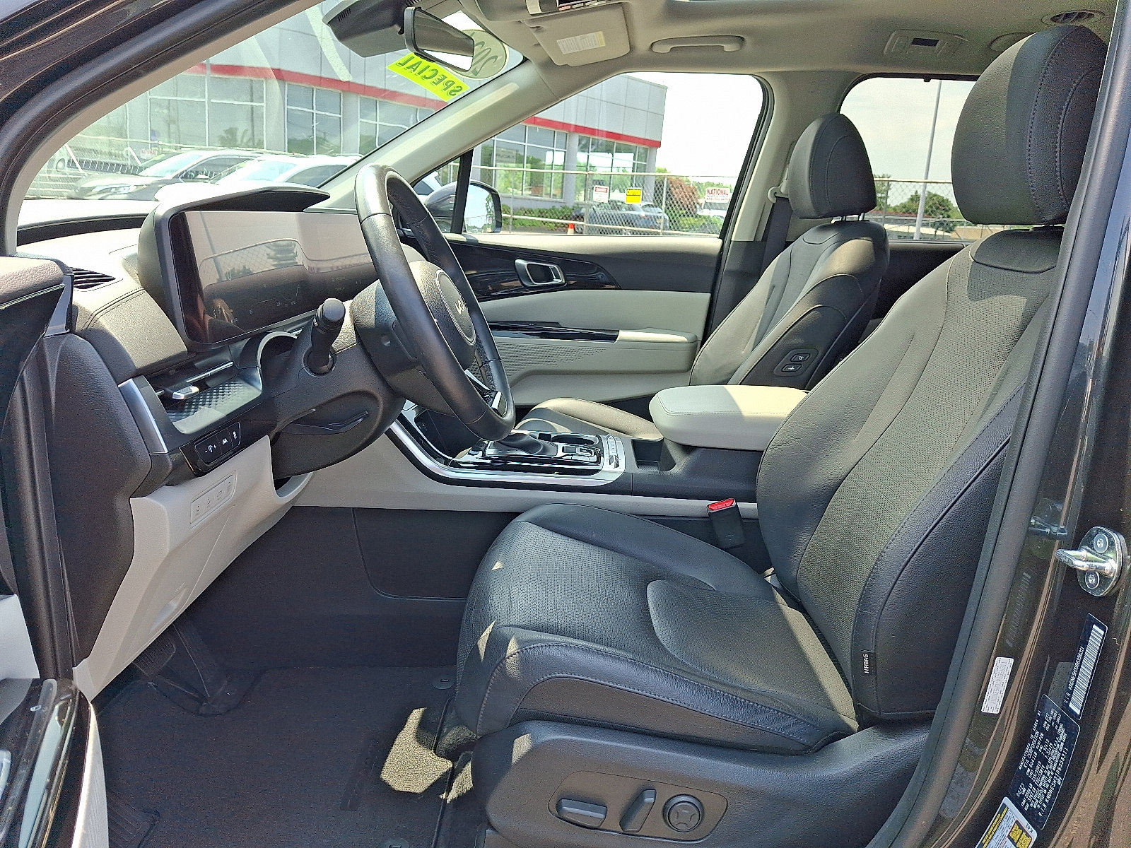 Used 2024 Kia Carnival SX Prestige FWD image 14