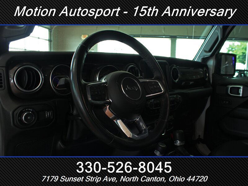 Used 2023 Jeep Wrangler Unlimited Sahara AWD/4WD image 18
