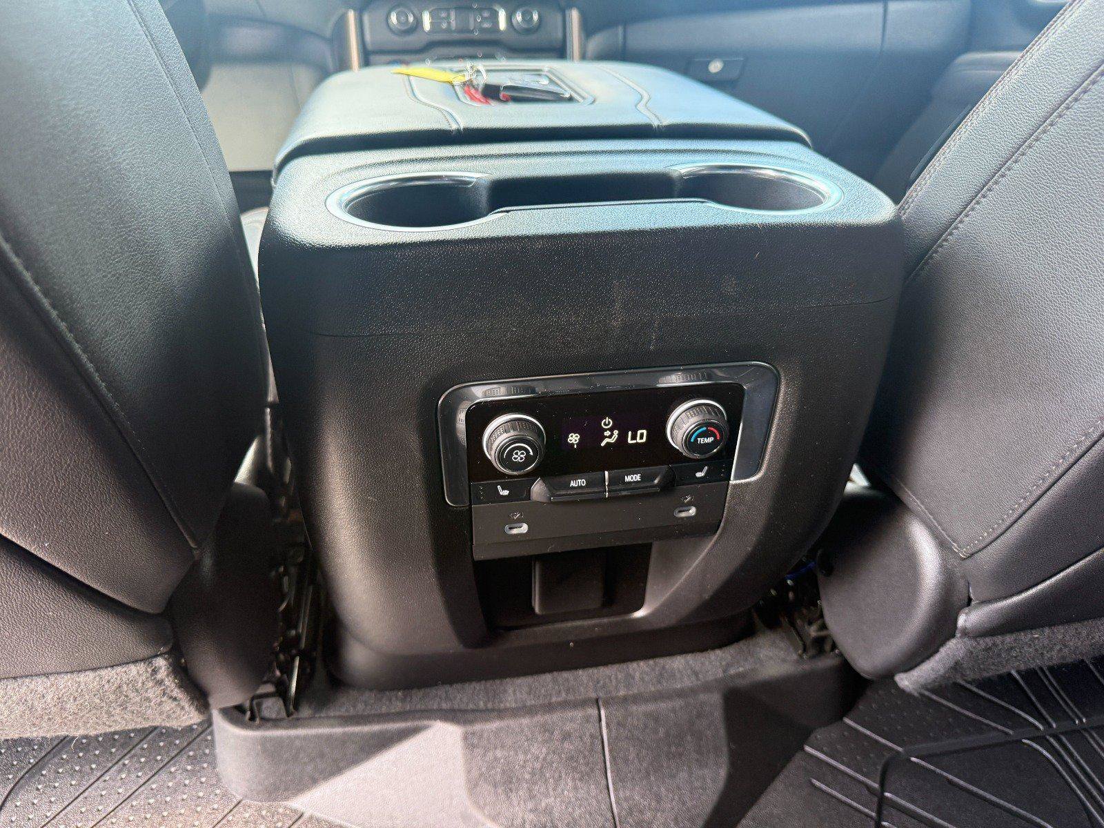Used 2022 Chevrolet Suburban High Country AWD/4WD image 23