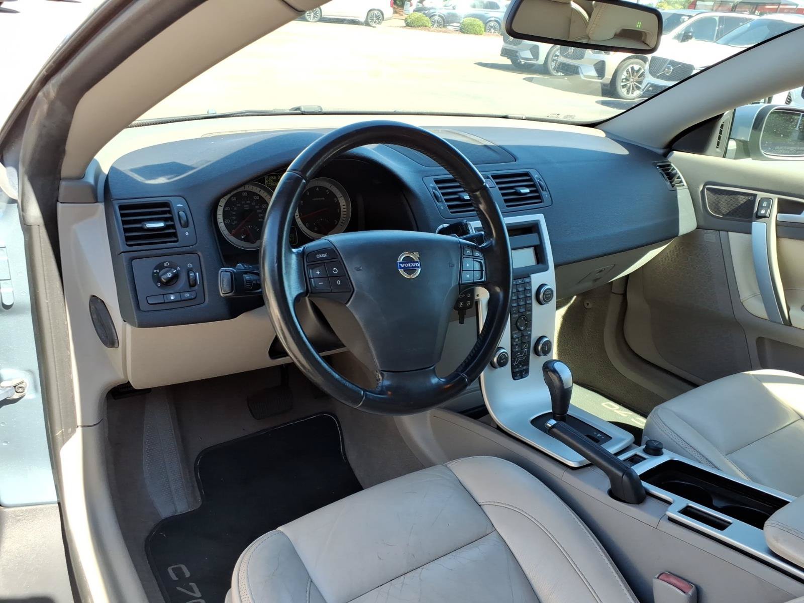 Used 2013 Volvo C70 T5 w/ Climate Pkg FWD image 12