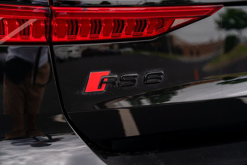 Used 2022 Audi RS 6 AWD/4WD image 21