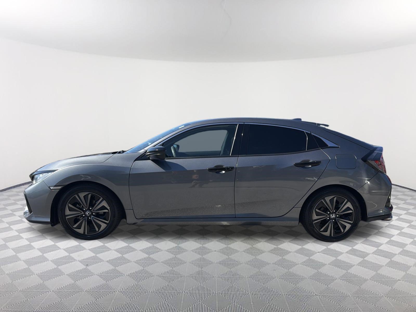 Used 2018 Honda Civic EX image 9