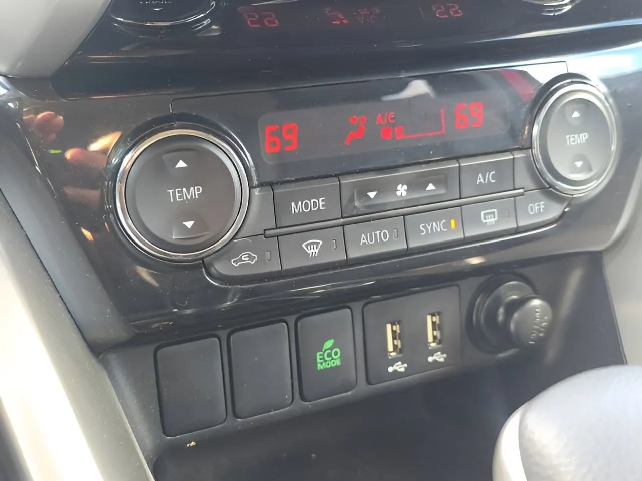 Used 2024 Mitsubishi Eclipse Cross SEL image 28