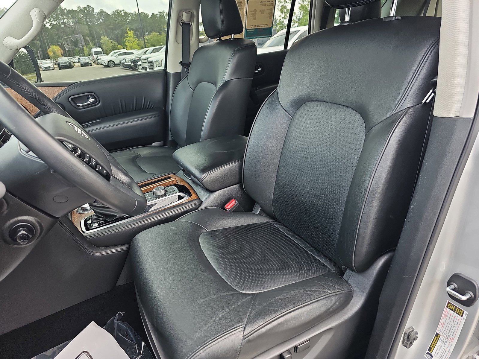 Used 2022 Nissan Armada SL w/ Captain's Chairs Package AWD/4WD image 18