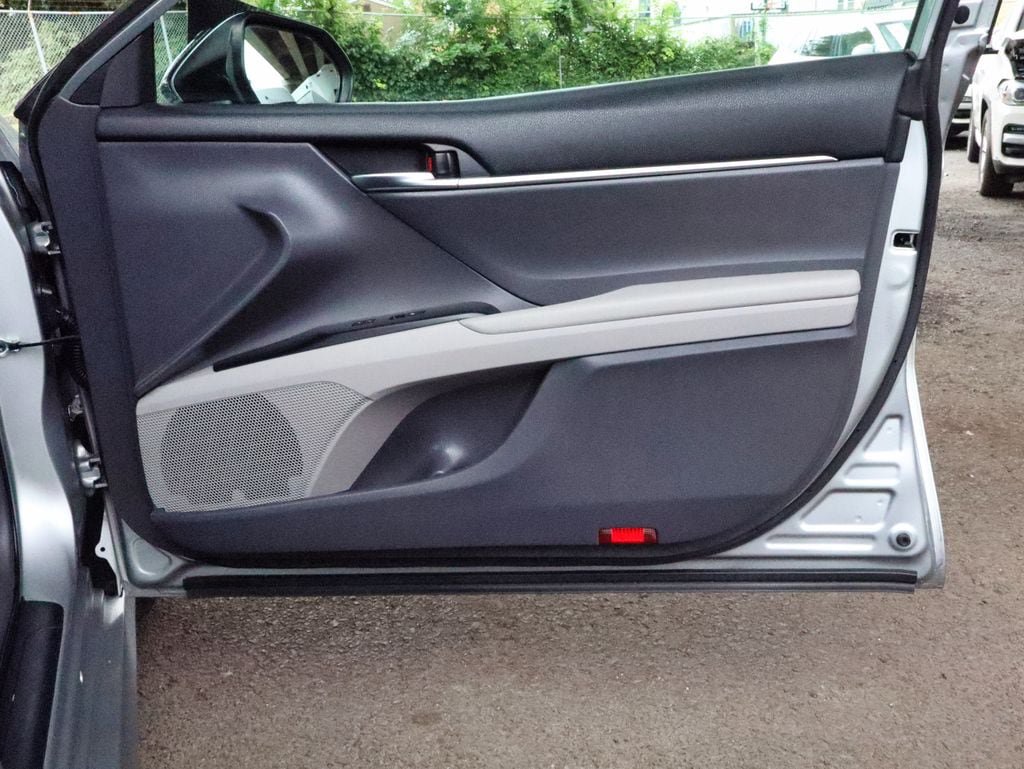 Used 2020 Toyota Camry LE FWD image 54