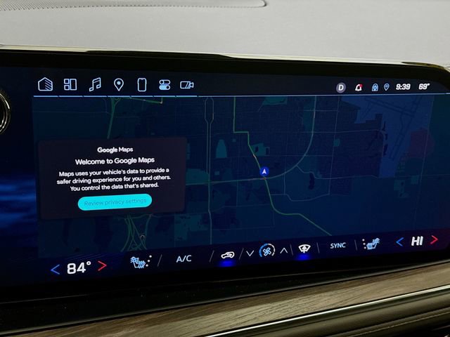 Used 2025 Chevrolet Suburban Z71 w/ Comfort Package image 16