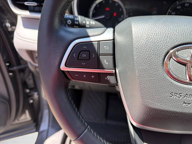 Used 2023 Toyota Highlander XLE FWD image 15