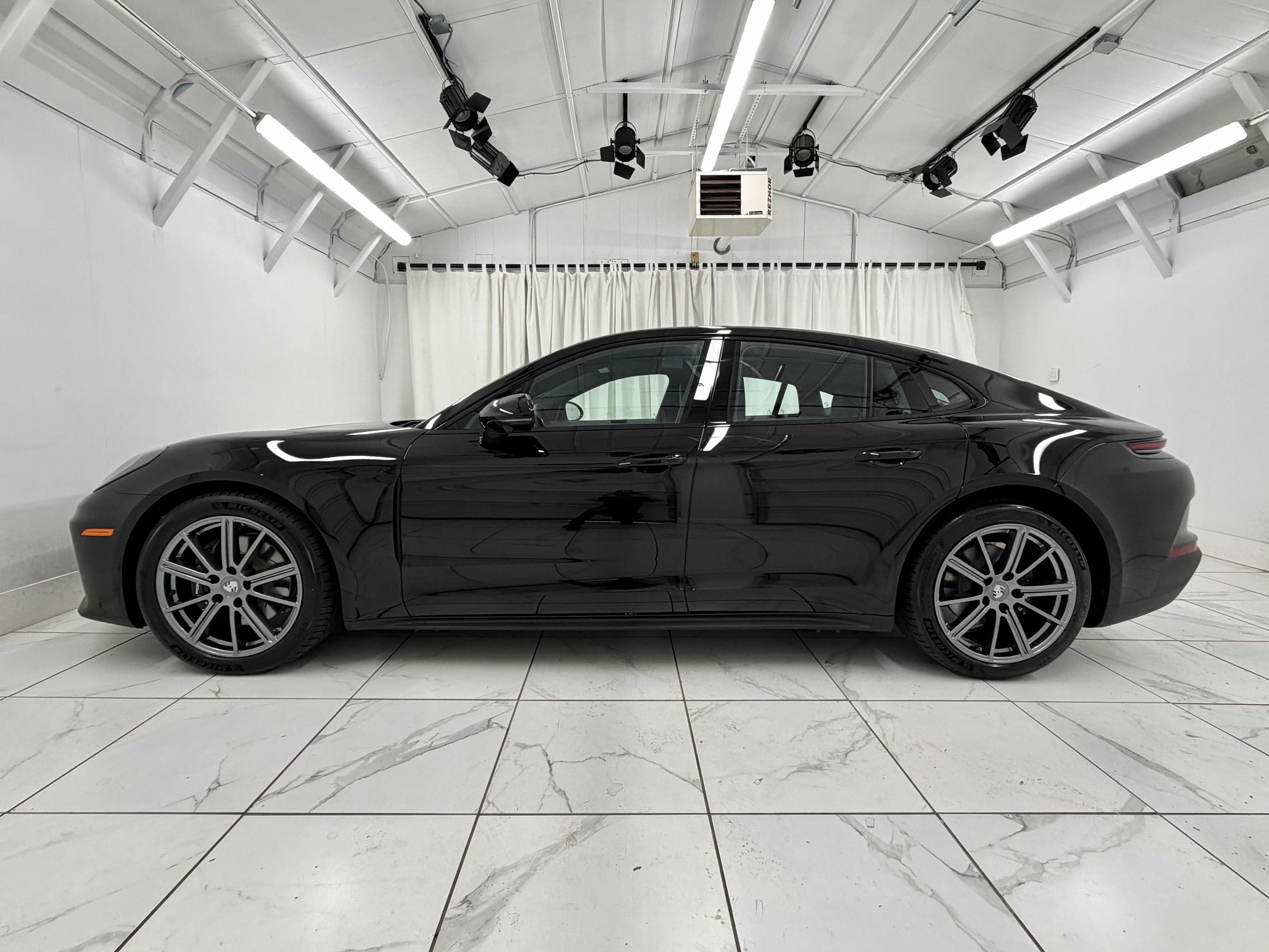 New 2026 Porsche Panamera image 2
