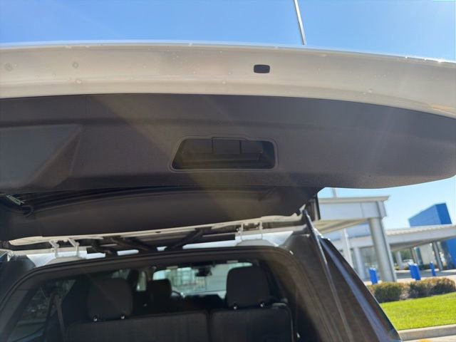 New 2026 Chevrolet Suburban LS image 17