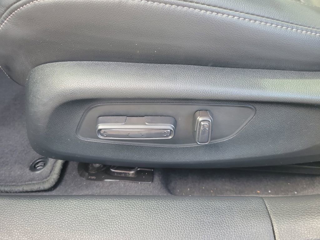 Used 2023 Honda Civic Touring image 19