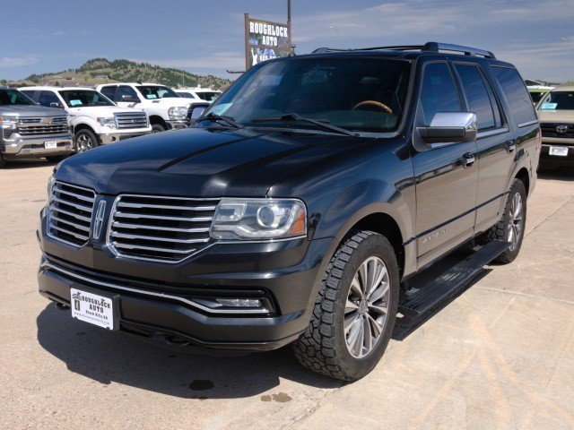Used 2015 Lincoln Navigator 4WD image 2