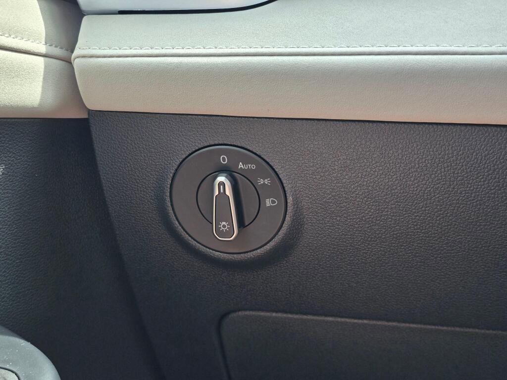 New 2026 Volkswagen Taos SE AWD/4WD image 26