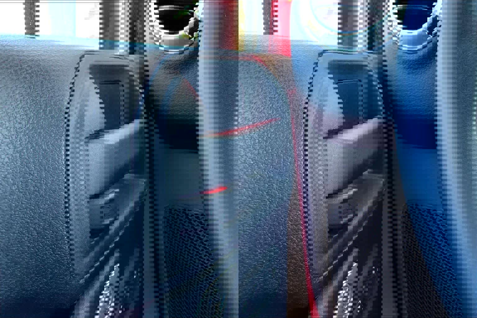 Used 2016 Jeep Wrangler Sahara w/ Connectivity Group image 34