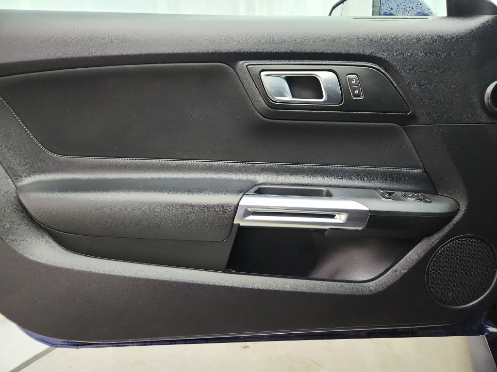 Used 2019 Ford Mustang Coupe RWD image 21