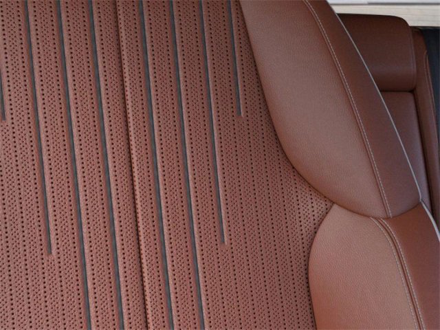 New 2025 Cadillac Optiq Luxury 2 image 21