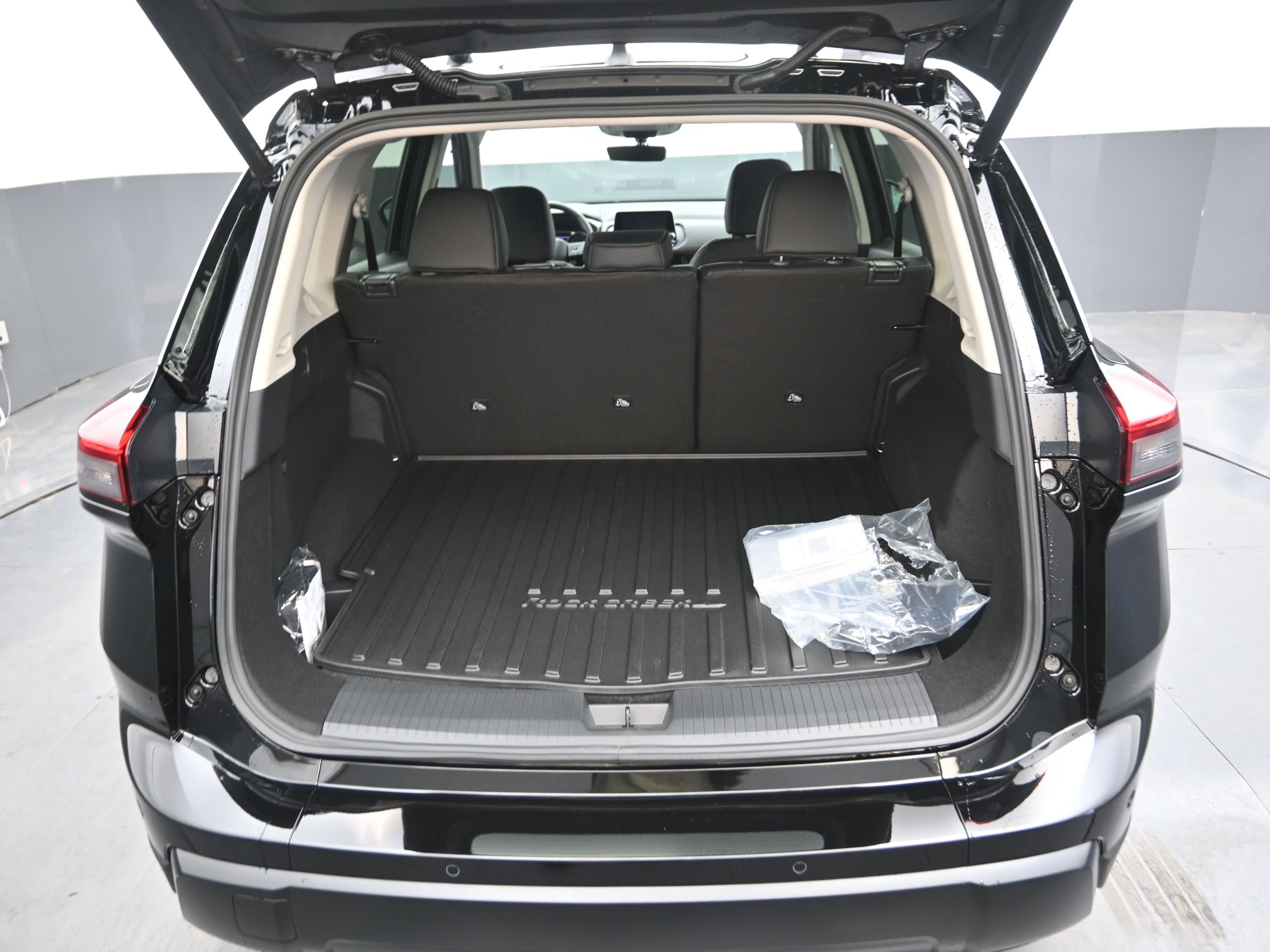 New 2026 Nissan Rogue SV w/ Rock Creek Premium Package AWD/4WD image 9